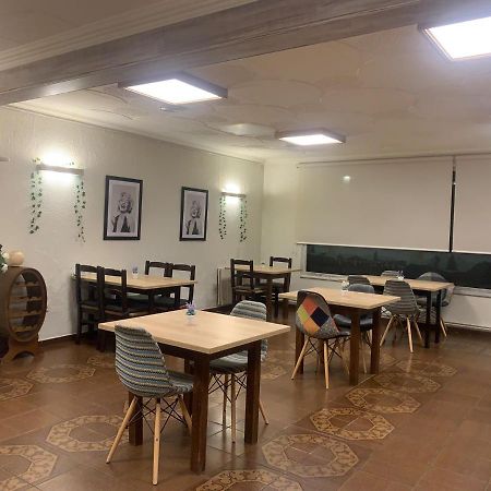 سانت إلاري ساكالم Hostal Torras المظهر الخارجي الصورة