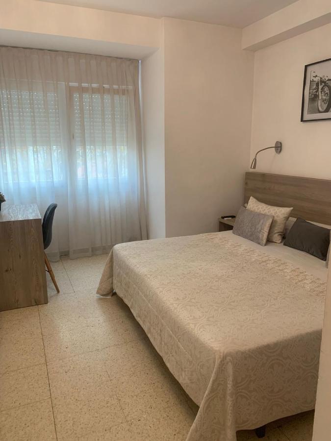 سانت إلاري ساكالم Hostal Torras المظهر الخارجي الصورة